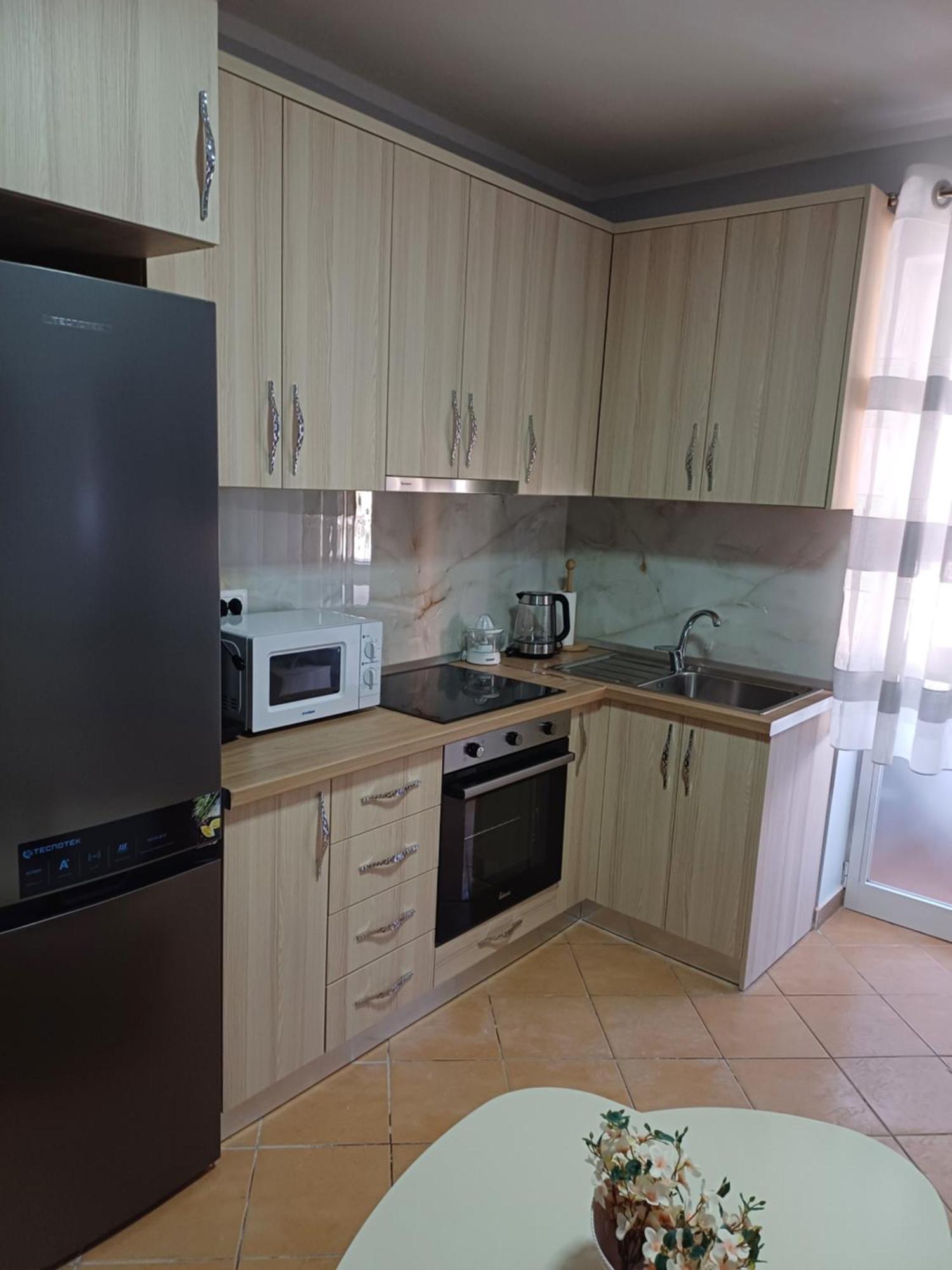 Apartamenti Vero Тирана Екстериор снимка