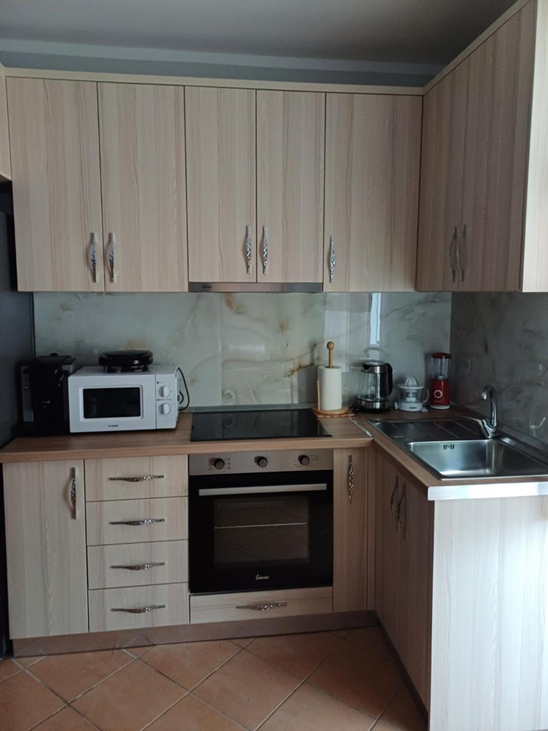 Apartamenti Vero Тирана Екстериор снимка