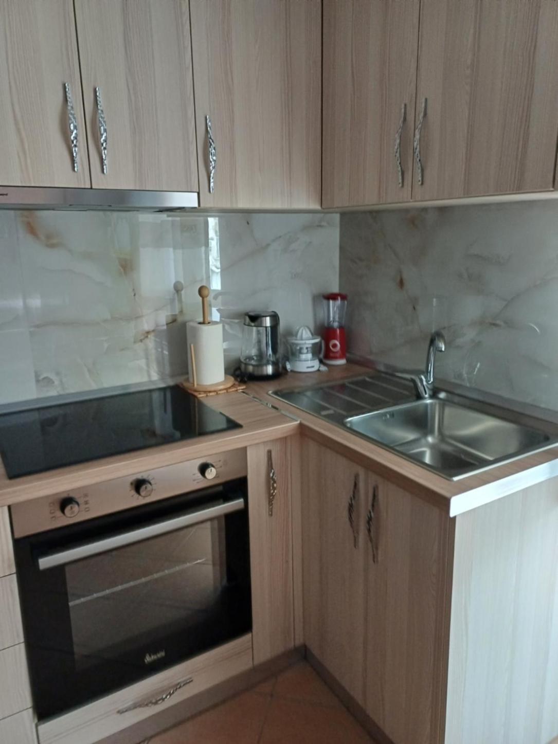 Apartamenti Vero Тирана Екстериор снимка
